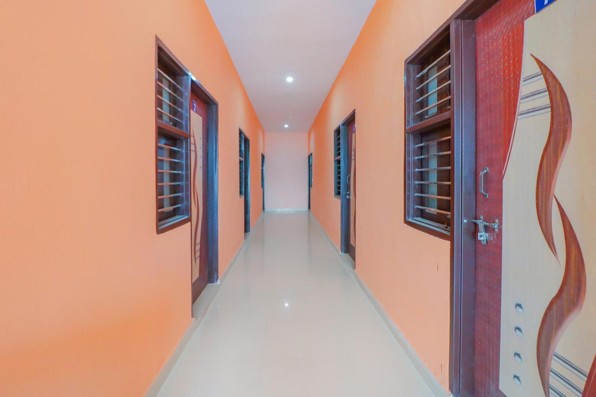 Hotel O Bhardwaj Guest House Garhi Harsaru ภายนอก รูปภาพ