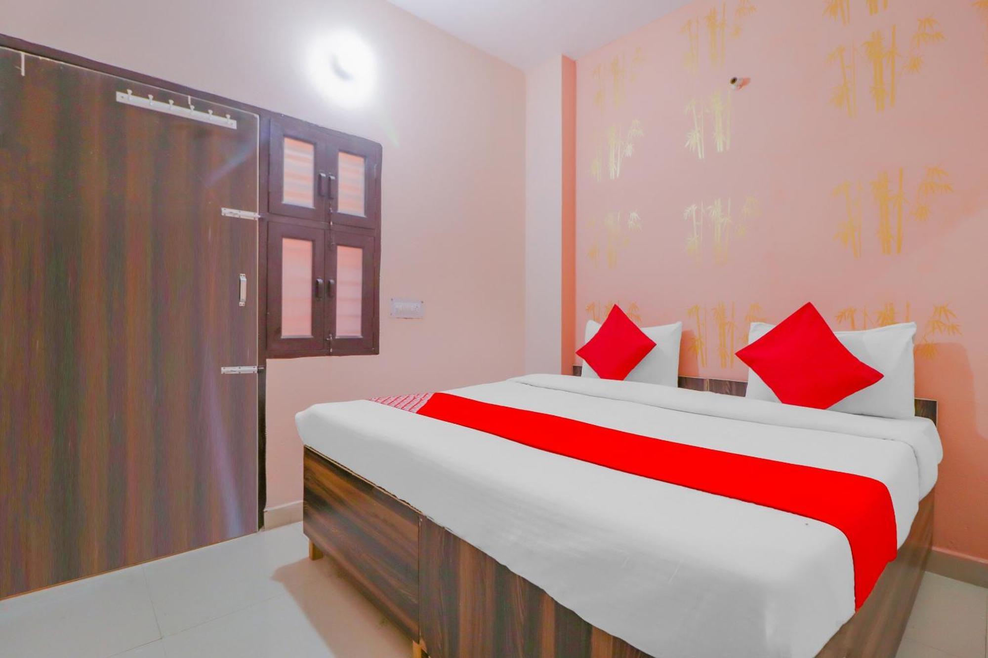 Hotel O Bhardwaj Guest House Garhi Harsaru ภายนอก รูปภาพ