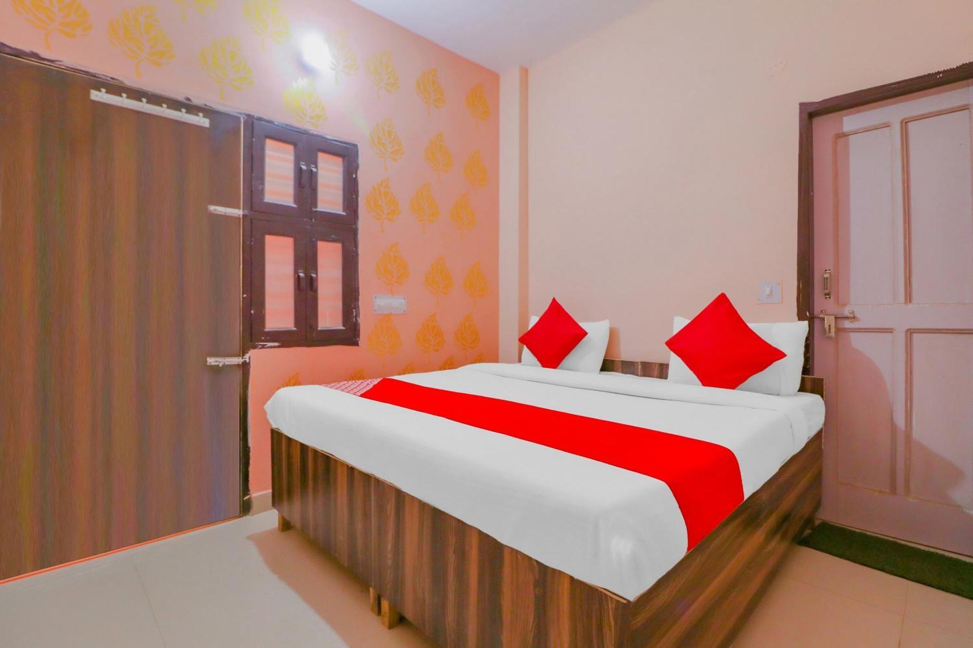 Hotel O Bhardwaj Guest House Garhi Harsaru ภายนอก รูปภาพ